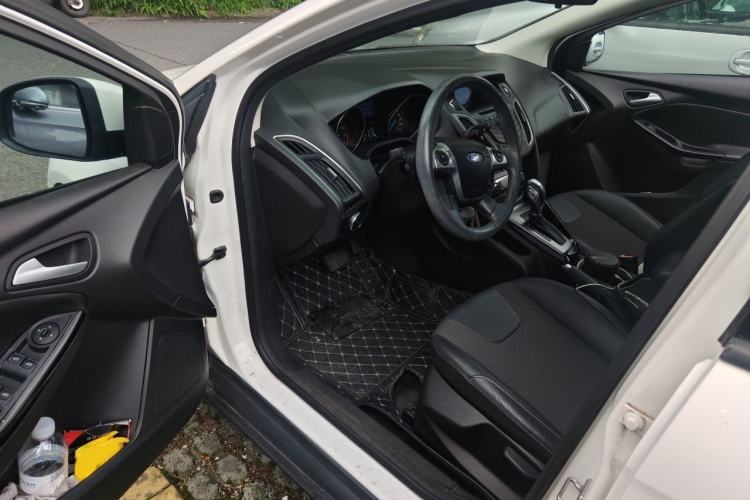 Used Ford Focus 2012 Hatchback 1.6L Automatic Comfort Model Driver Seat