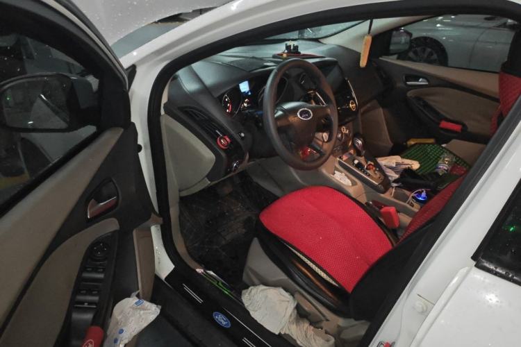 Used Ford Focus 2012 Sedan 1.6L Automatic Comfort Model Driver Seat