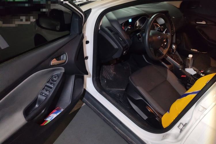 Used Ford Focus 2012 Hatchback 1.6L Automatic Comfort Model Driver Seat
