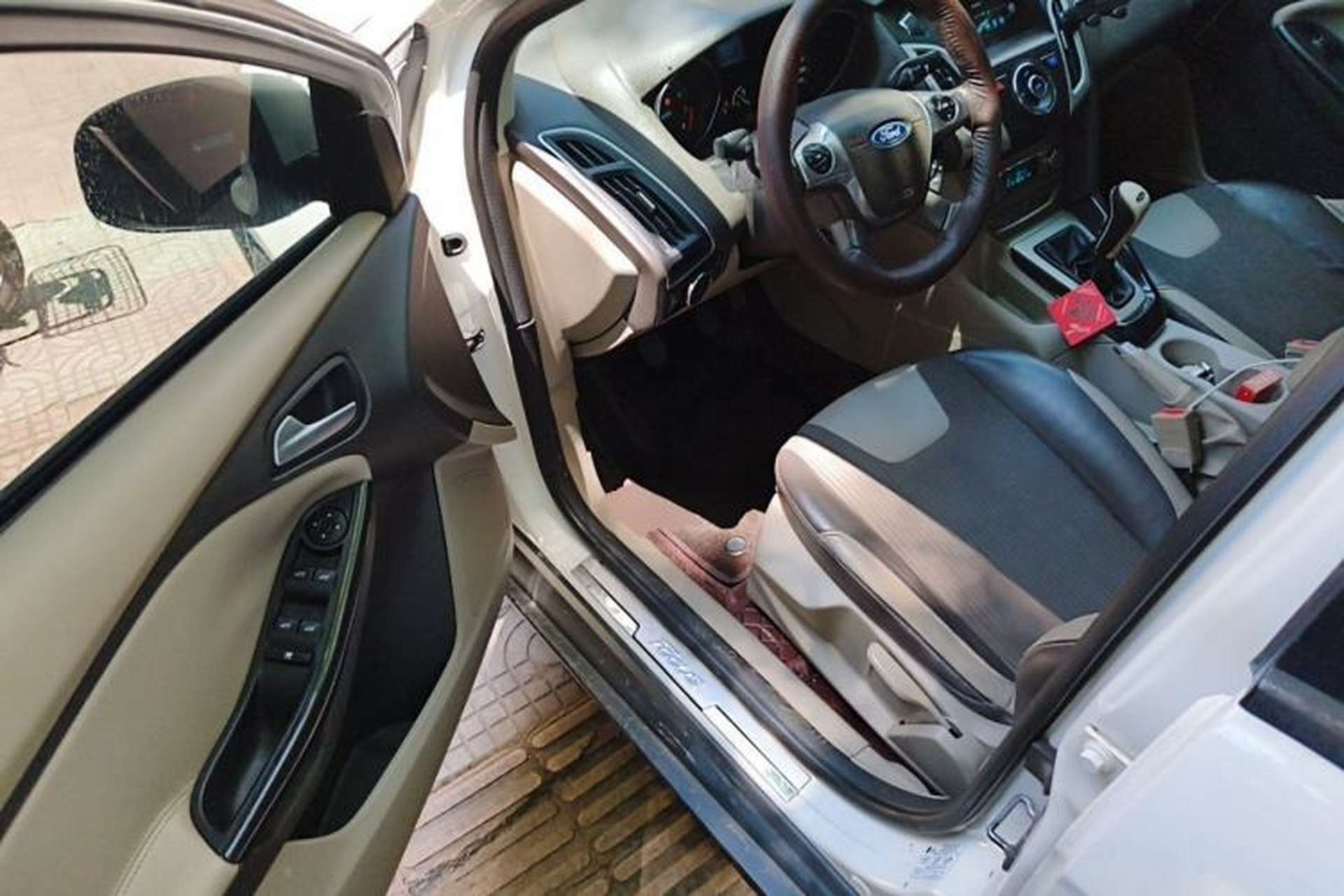 Used Ford Focus 2012 Sedan 1.6L Manual Fashion Edition Driver Seat