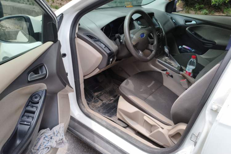 Used Ford Focus 2012 Sedan 1.6L Automatic Comfort Model Driver Seat