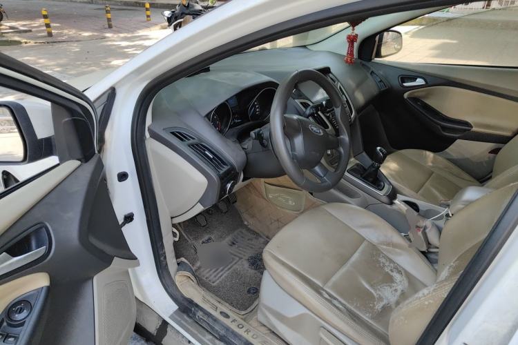 Used Ford Focus 2012 Sedan 1.6L Manual Comfort Model Driver Seat