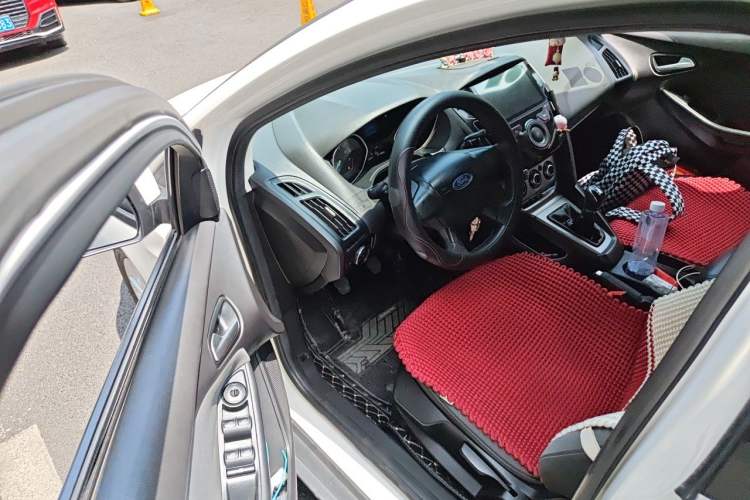 Used Ford Focus 2012 Hatchback 1.6L Manual Comfort Model Driver Seat