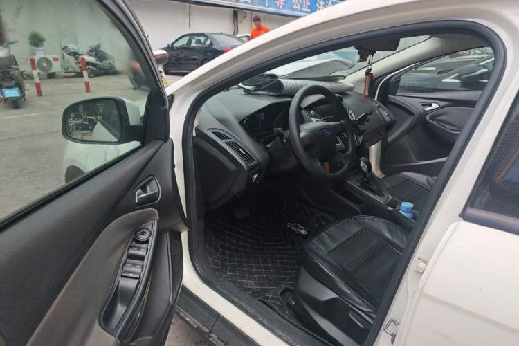 Used Ford Focus 2012 Hatchback 1.6L Automatic Comfort Model Driver Seat