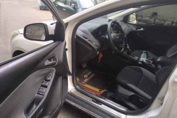 Used Ford Focus 2012 Hatchback 1.6L Automatic Comfort Model Driver Seat