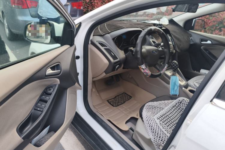 Used Ford Focus 2012 Sedan 1.6L Automatic Comfort Model Driver Seat