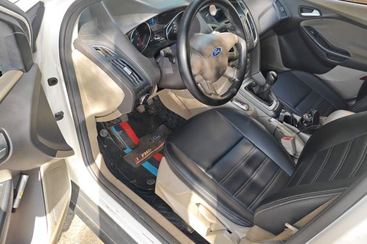Used Ford Focus 2012 Sedan 1.6L Manual Comfort Model Driver Seat
