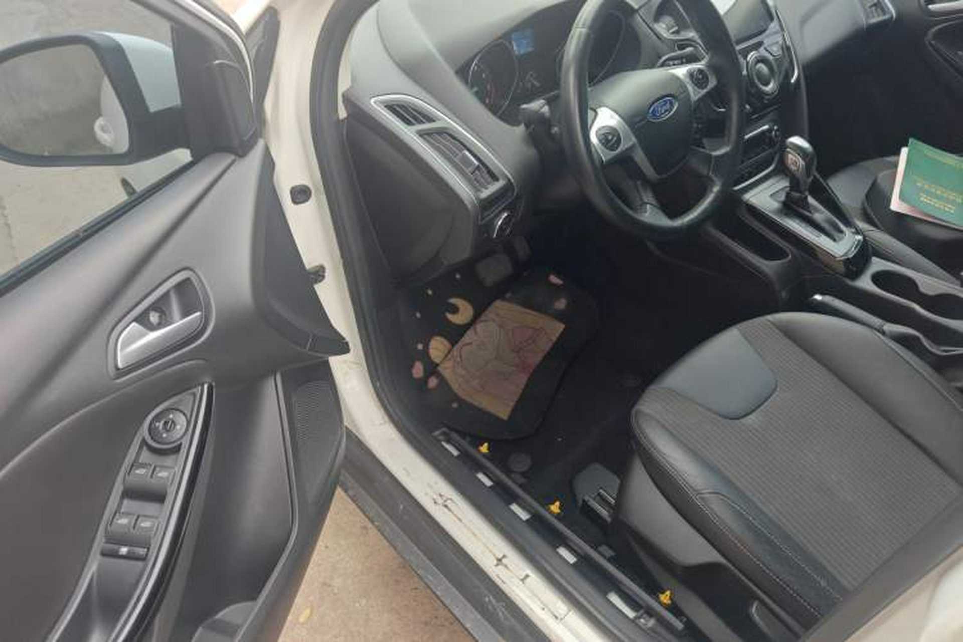 Used Ford Focus 2012 Sedan 1.6L Automatic Fashion Edition Driver Seat