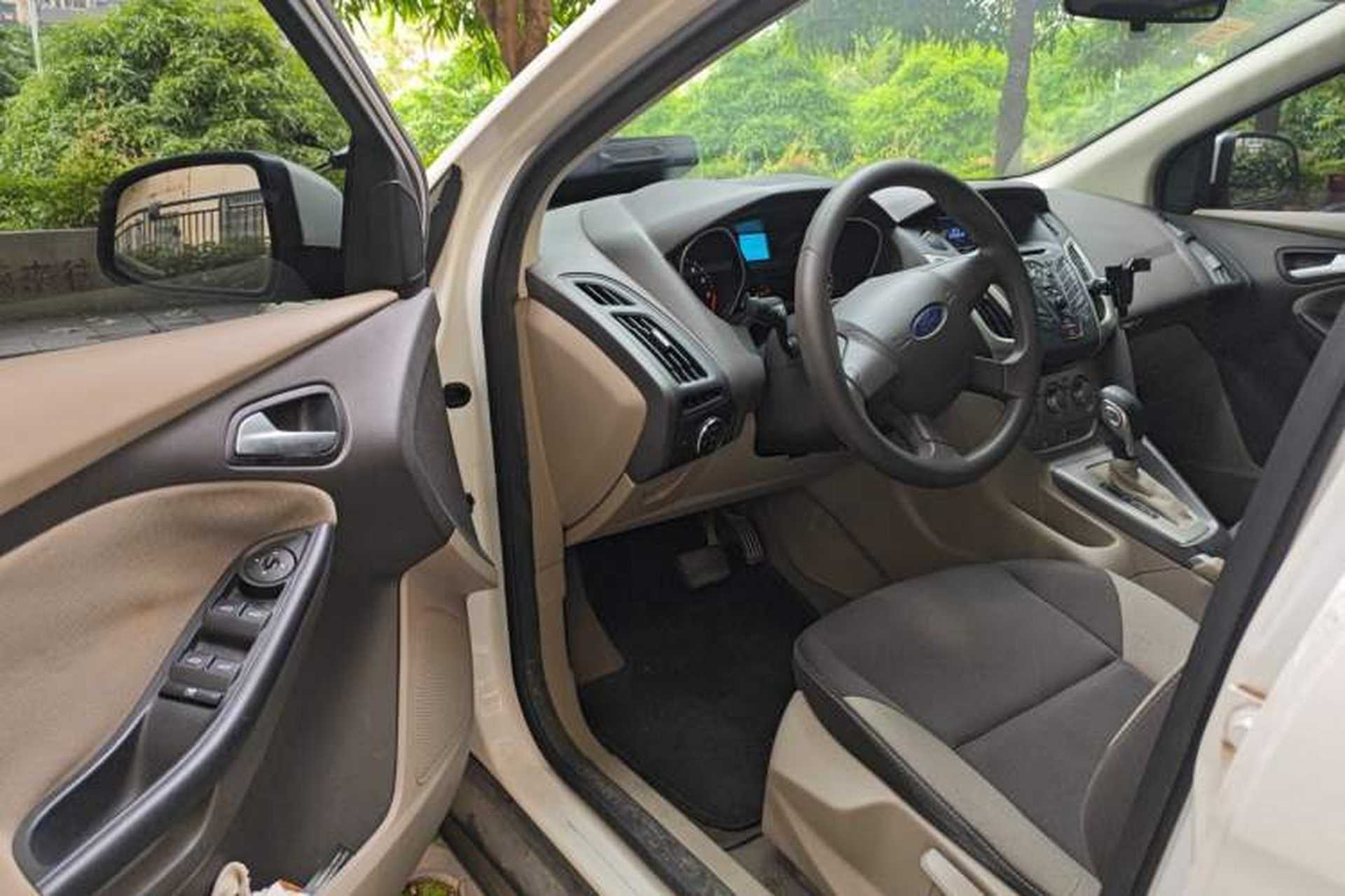Used Ford Focus 2012 Sedan 1.6L Automatic Comfort Model Driver Seat