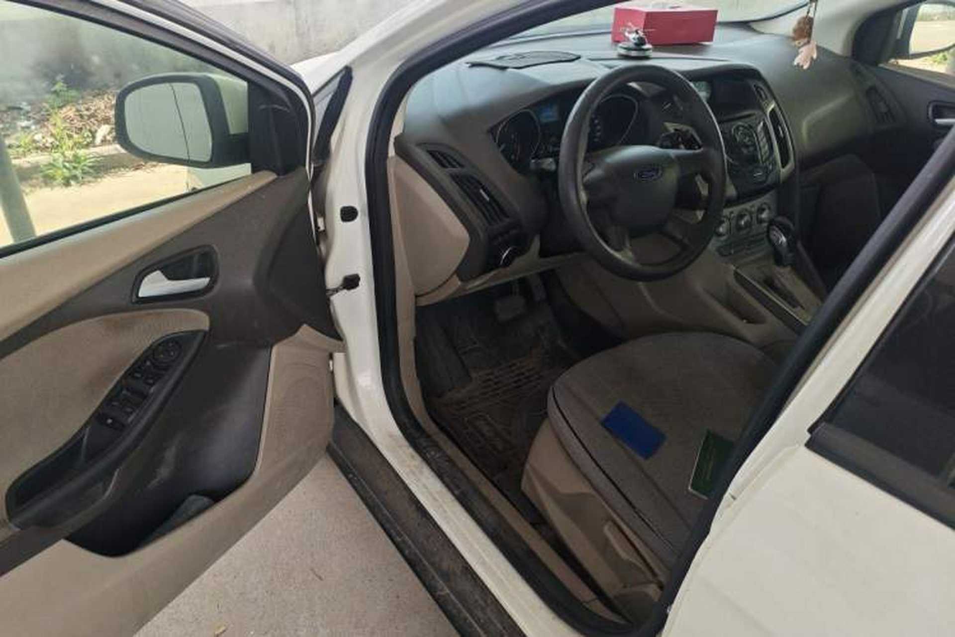 Used Ford Focus 2012 Sedan 1.6L Automatic Comfort Model Driver Seat