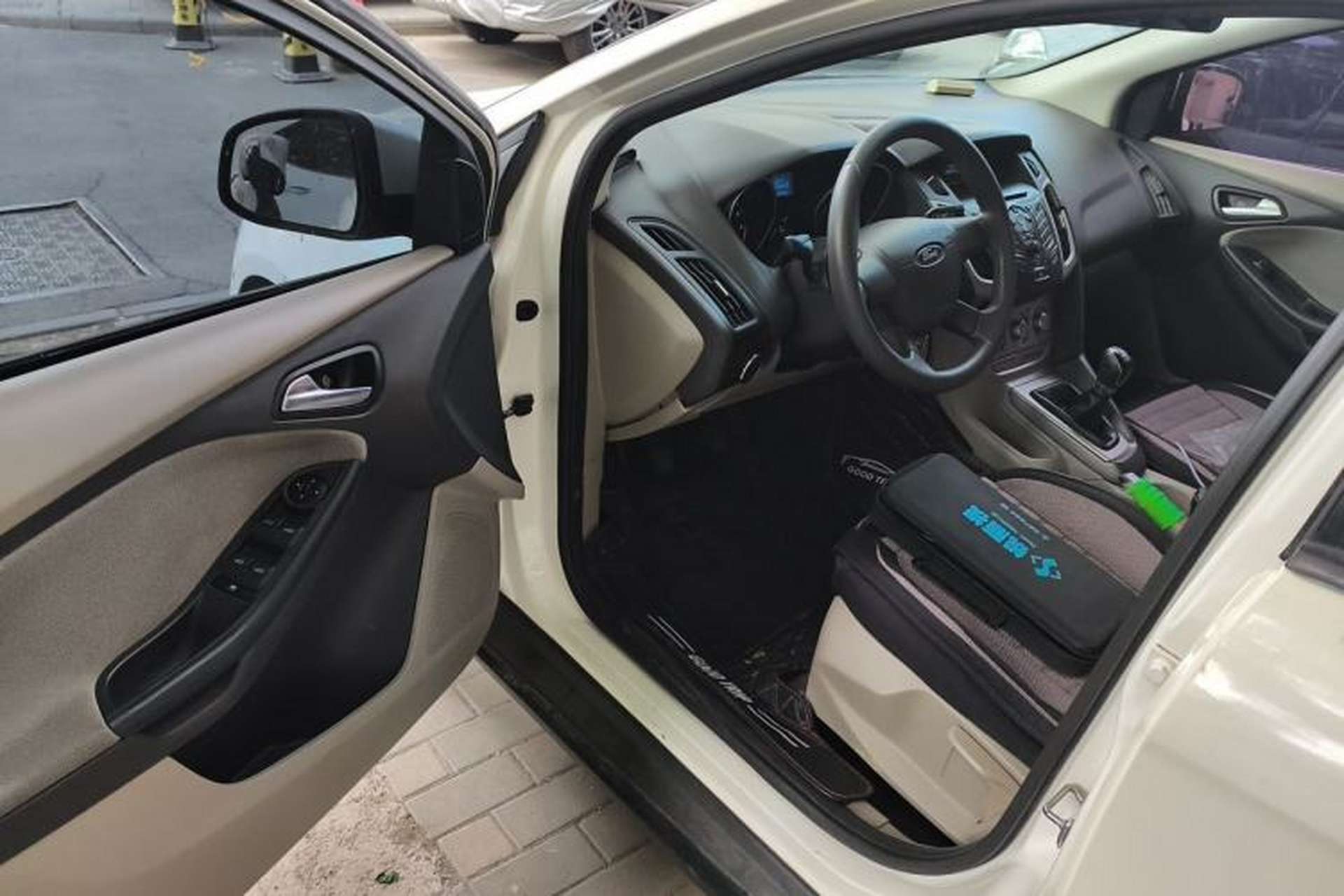 Used Ford Focus 2012 Sedan 1.6L Manual Comfort Model Driver Seat