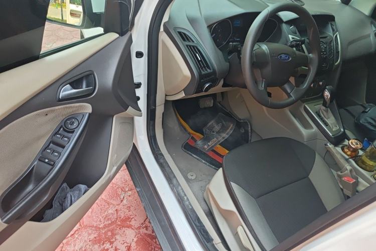 Used Ford Focus 2012 Sedan 1.6L Automatic Comfort Model Driver Seat