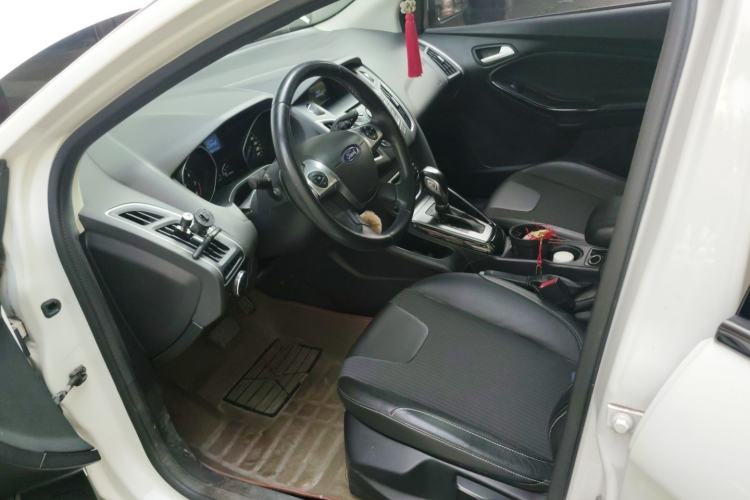 Used Ford Focus 2012 Hatchback 1.6L Automatic Fashion Edition Driver Seat