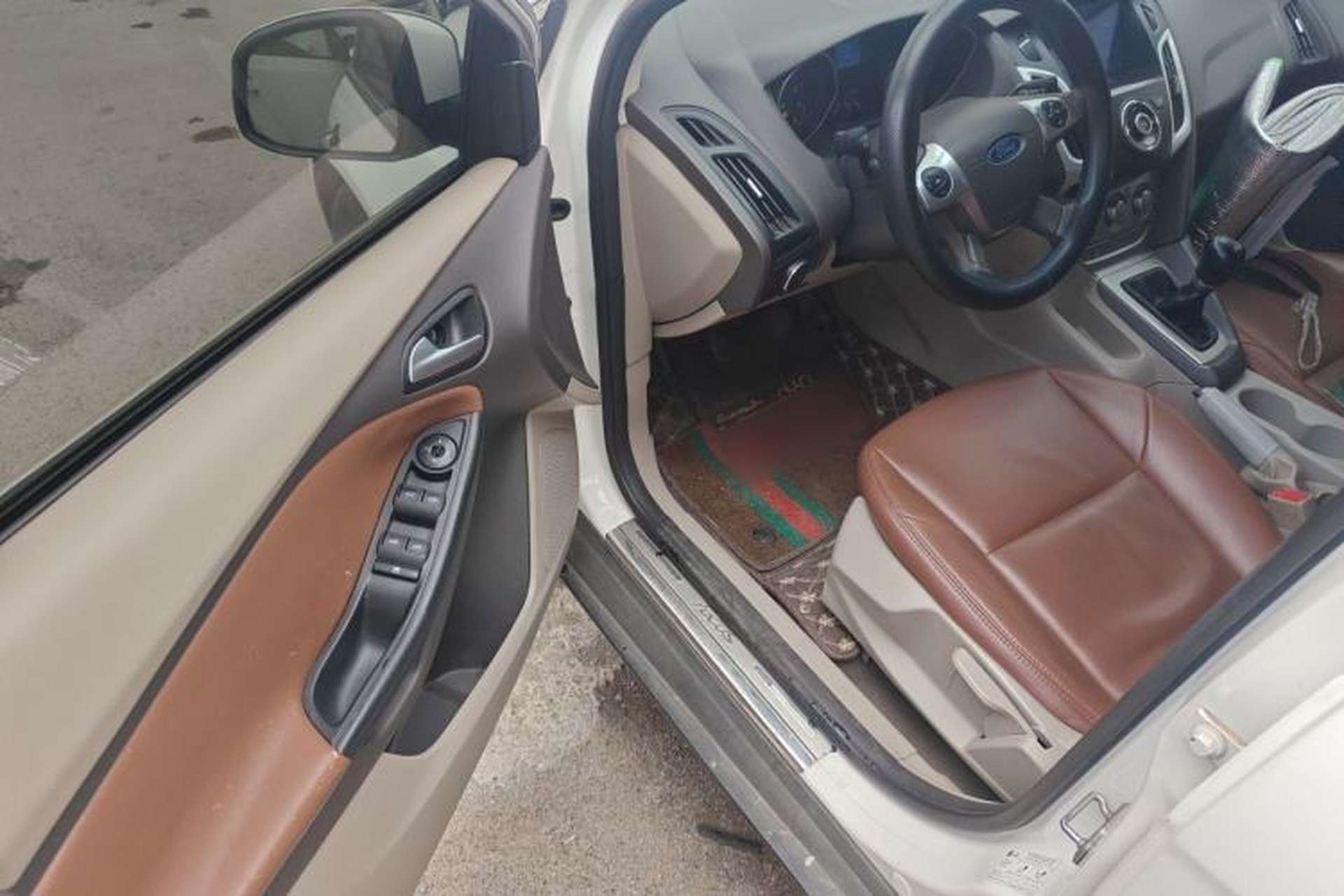 Used Ford Focus 2012 Sedan 1.6L Manual Comfort Model Driver Seat