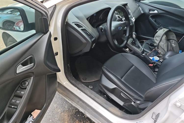 Used Ford Focus 2012 Hatchback 1.6L Automatic Comfort Model Driver Seat