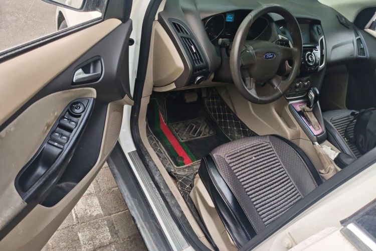 Used Ford Focus 2012 Sedan 1.6L Automatic Comfort Model Driver Seat