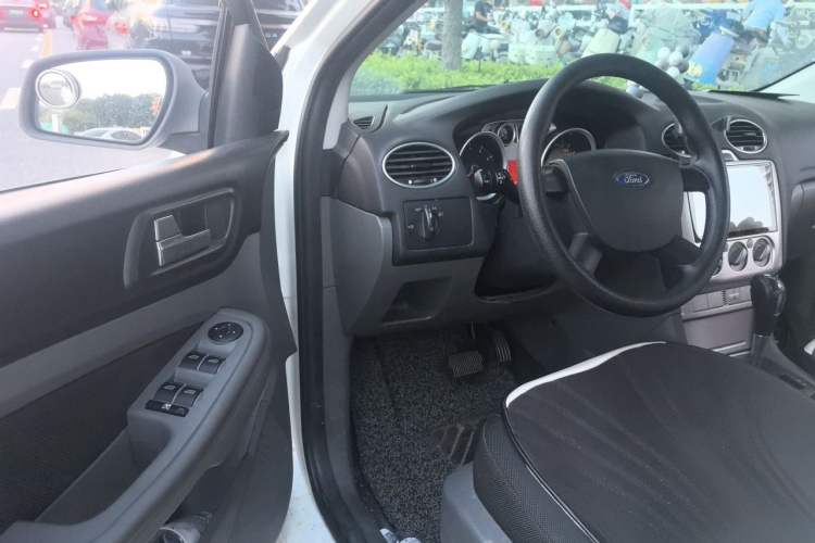 Used Ford Focus 2012 Hatchback Classic 1.8L Automatic Base Model Driver Seat