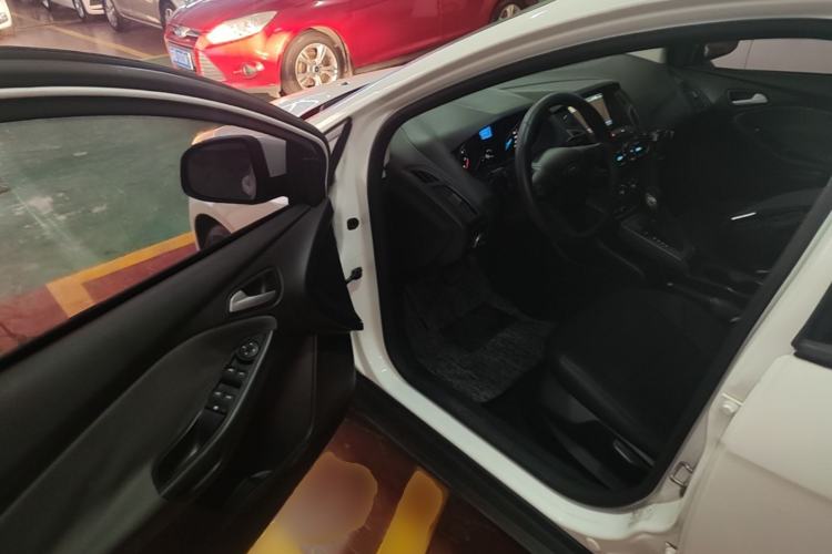 Used Ford Focus 2012 Hatchback 1.6L Automatic Comfort Model Driver Seat
