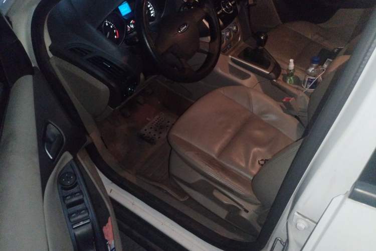 Used Ford Focus 2012 Sedan 1.6L Manual Comfort Model Driver Seat