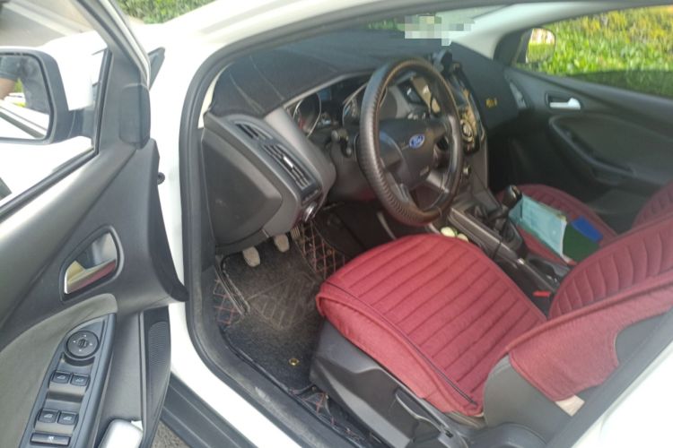Used Ford Focus 2012 Hatchback 1.6L Manual Comfort Model Driver Seat
