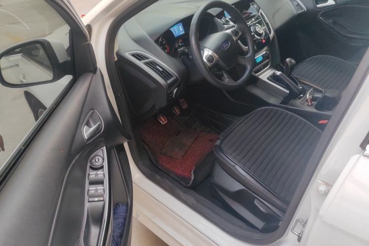 Used Ford Focus 2012 Hatchback 2.0L Manual Luxury Sport Model Driver Seat