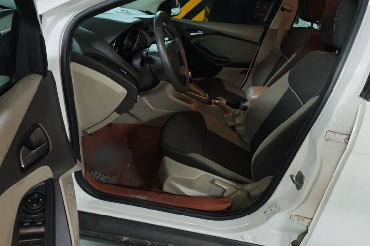 Used Ford Focus 2012 Sedan 1.6L Automatic Comfort Model Driver Seat