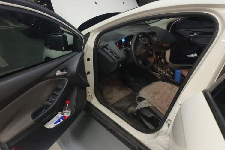 Used Ford Focus 2012 Hatchback 1.6L Automatic Comfort Model Driver Seat