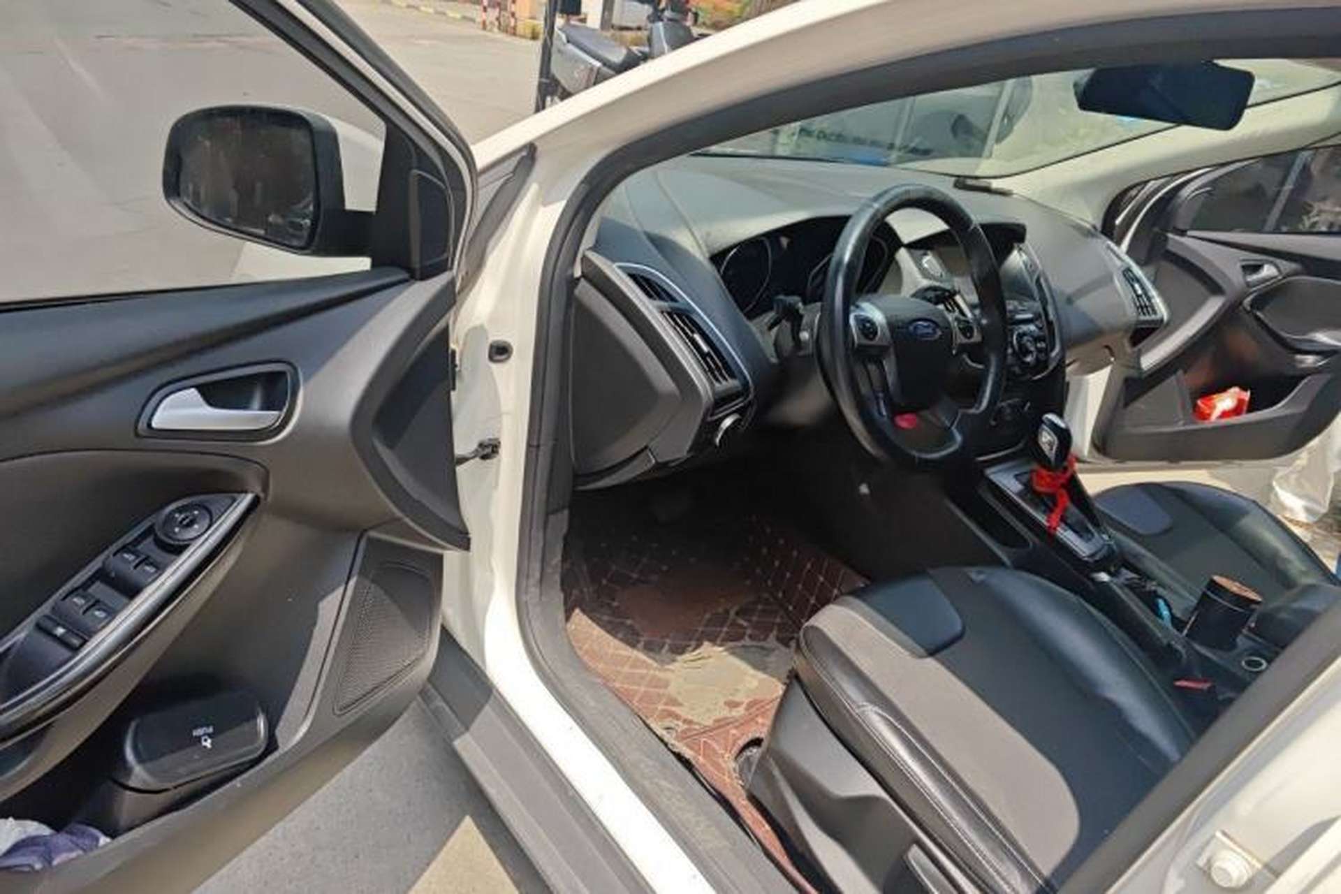 Used Ford Focus 2012 Hatchback 1.6L Automatic Fashion Edition Driver Seat