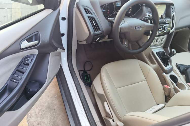 Used Ford Focus 2012 Sedan 1.6L Manual Comfort Model Driver Seat
