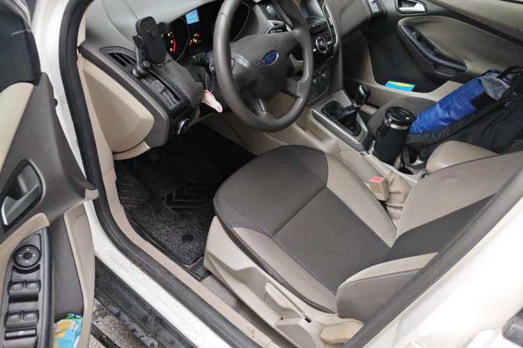 Used Ford Focus 2012 Sedan 1.6L Manual Comfort Model Driver Seat