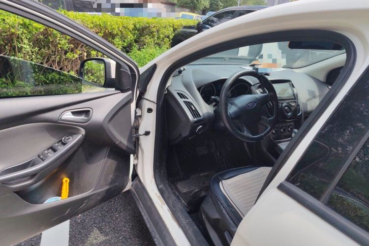 Used Ford Focus 2012 Hatchback 1.6L Automatic Comfort Model Driver Seat