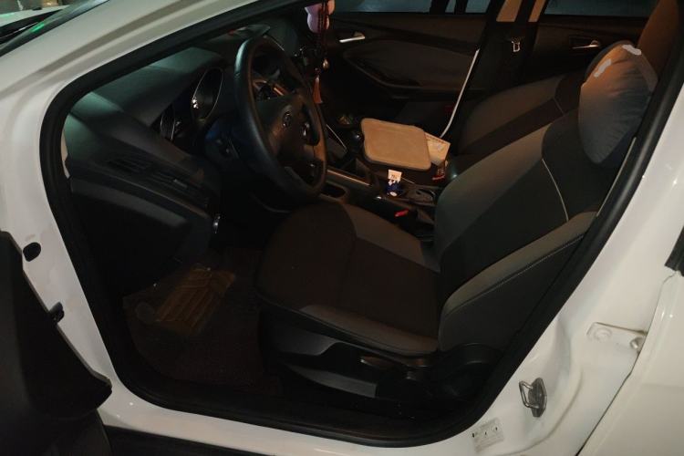 Used Ford Focus 2012 Hatchback 1.6L Manual Comfort Model Driver Seat