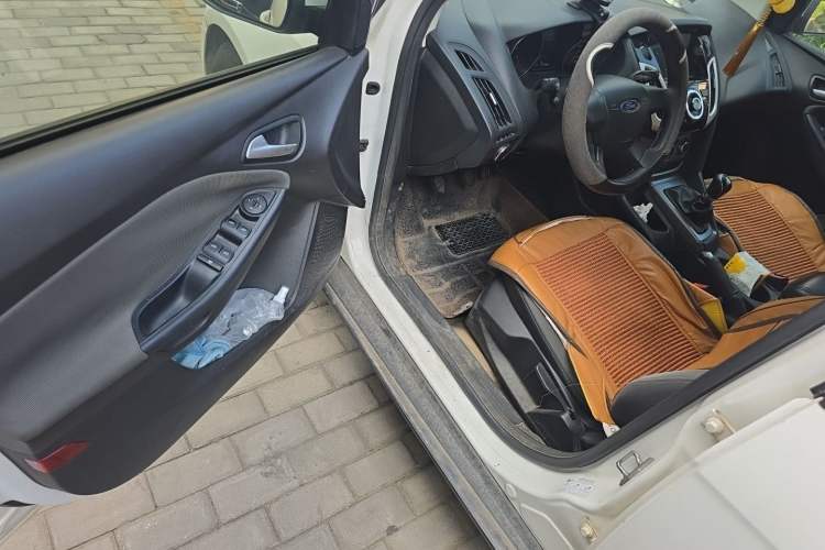 Used Ford Focus 2012 Hatchback 1.6L Manual Comfort Model Driver Seat