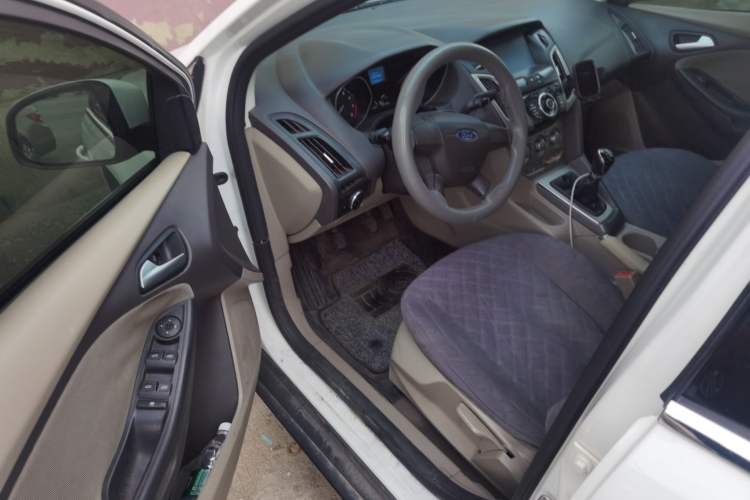 Used Ford Focus 2012 Sedan 1.6L Manual Comfort Model Driver Seat