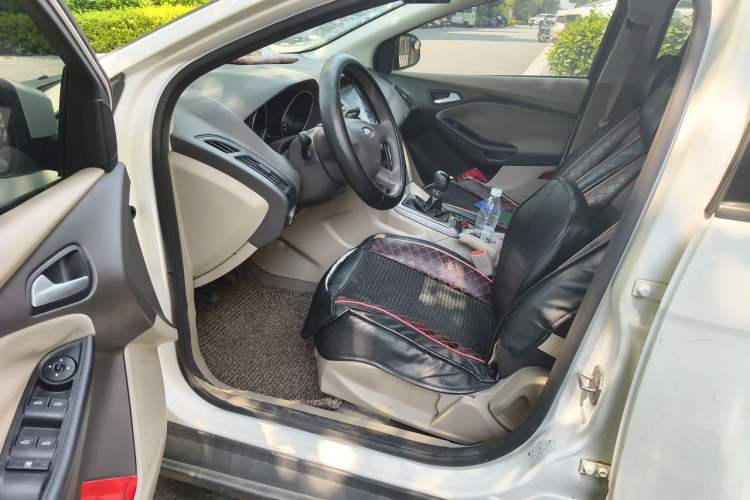 Used Ford Focus 2012 Sedan 1.6L Manual Comfort Model Driver Seat