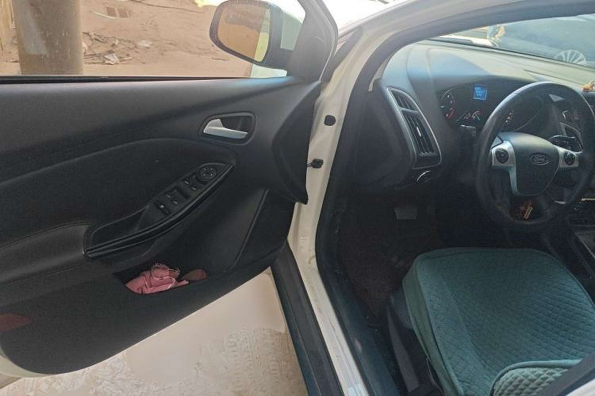 Used Ford Focus 2012 Hatchback 1.6L Automatic Fashion Edition Driver Seat