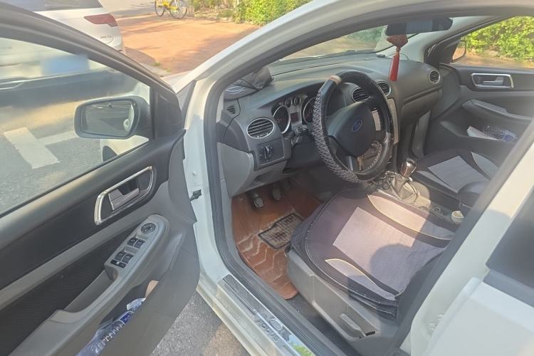 Used Ford Focus 2012 Hatchback Classic 1.8L Manual Base Model Driver Seat