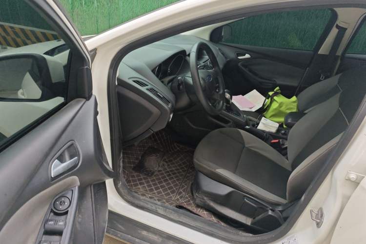 Used Ford Focus 2012 Hatchback 1.6L Automatic Comfort Model Driver Seat