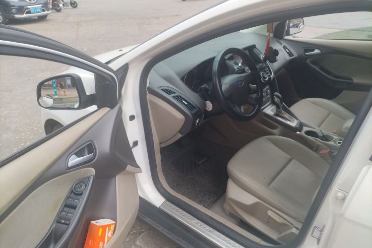 Used Ford Focus 2012 Sedan 1.6L Automatic Comfort Model Driver Seat
