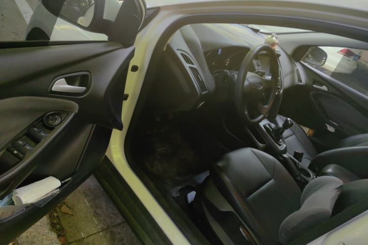 Used Ford Focus 2012 Hatchback 1.6L Manual Comfort Model Driver Seat