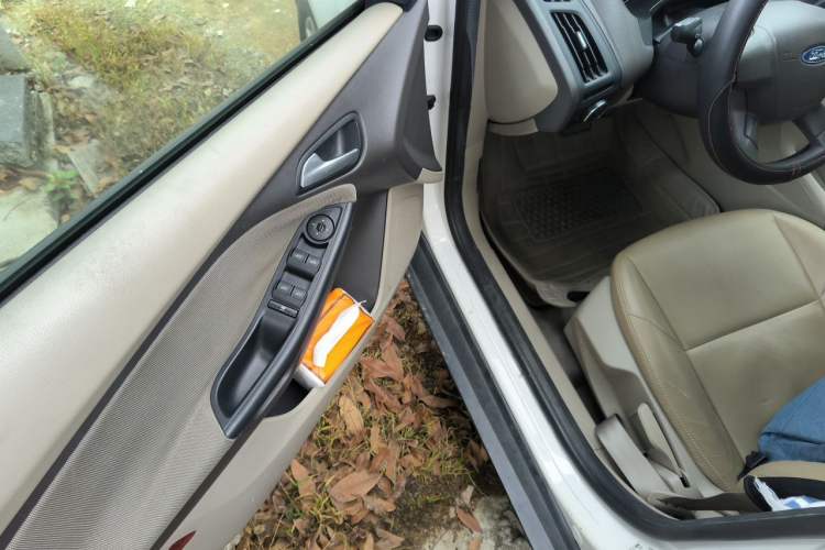 Used Ford Focus 2012 Sedan 1.6L Automatic Comfort Model Driver Seat