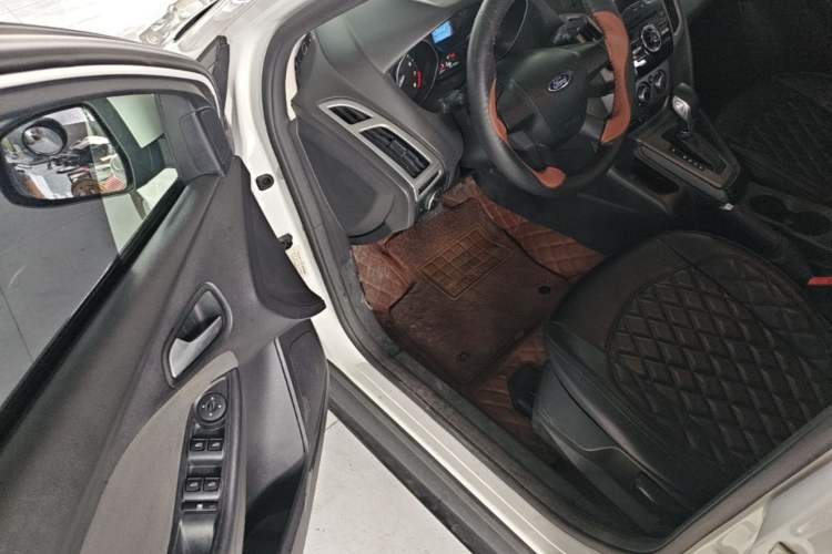 Used Ford Focus 2012 Hatchback 1.6L Automatic Comfort Model Driver Seat
