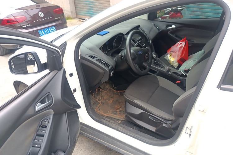 Used Ford Focus 2012 Hatchback 1.6L Automatic Comfort Model Driver Seat