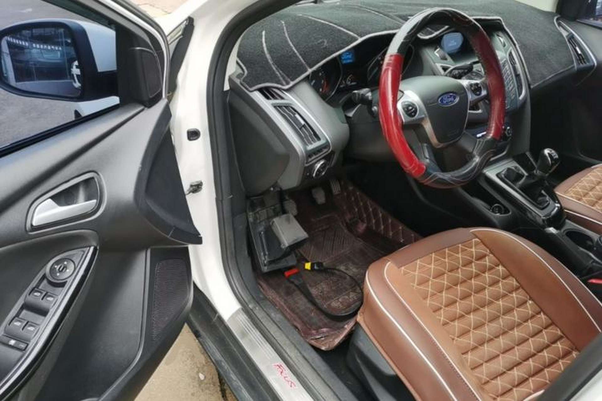 Used Ford Focus 2012 Sedan 1.6L Manual Fashion Edition Driver Seat