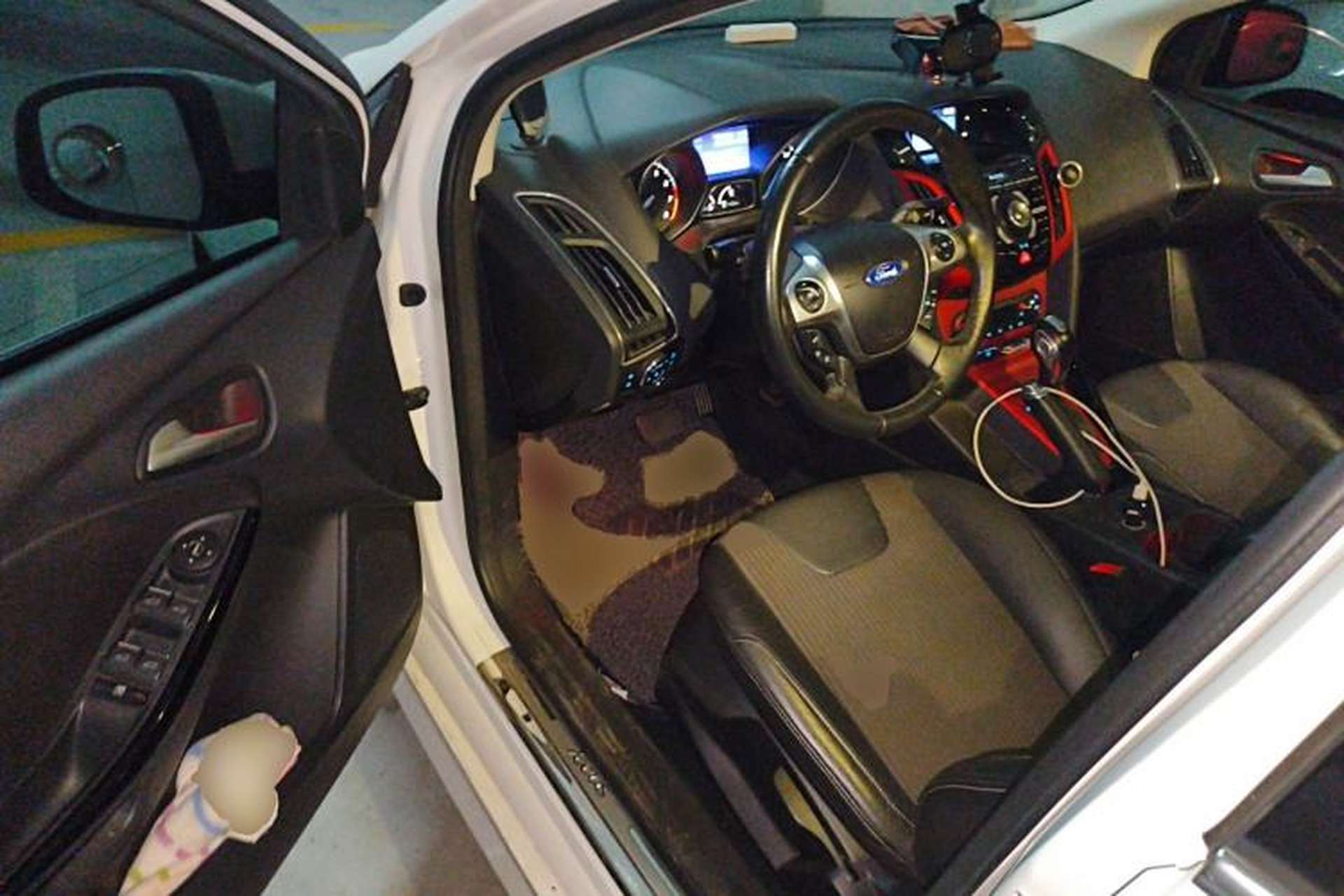 Used Ford Focus 2012 Hatchback 2.0L Automatic Luxury Sport Model Driver Seat