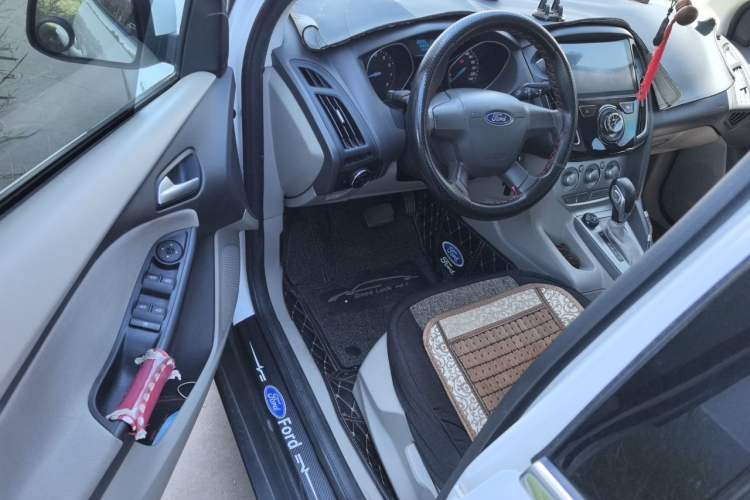 Used Ford Focus 2012 Sedan 1.6L Automatic Comfort Model Driver Seat