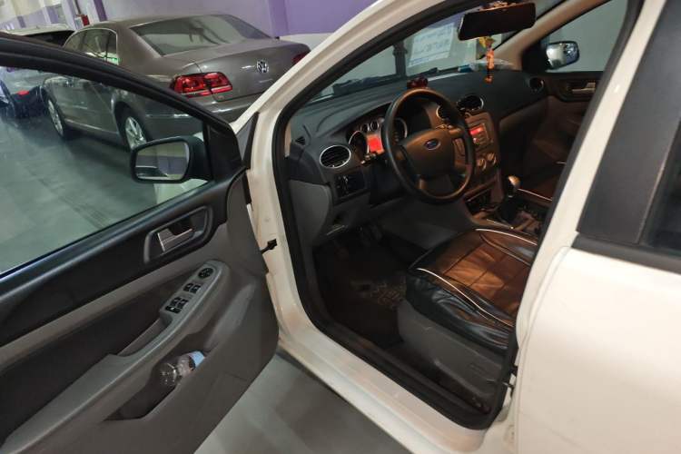 Used Ford Focus 2012 Hatchback Classic 1.8L Manual Base Model Driver Seat