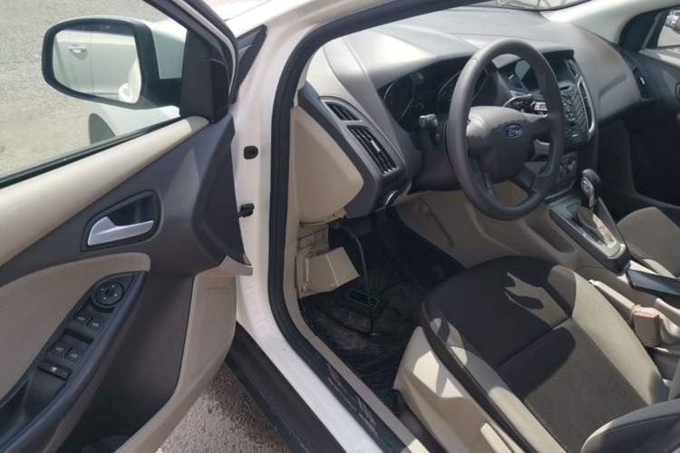 Used Ford Focus 2012 Sedan 1.6L Automatic Comfort Model Driver Seat