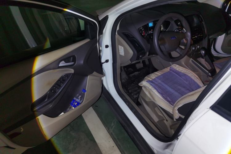 Used Ford Focus 2012 Sedan 1.6L Automatic Comfort Model Driver Seat