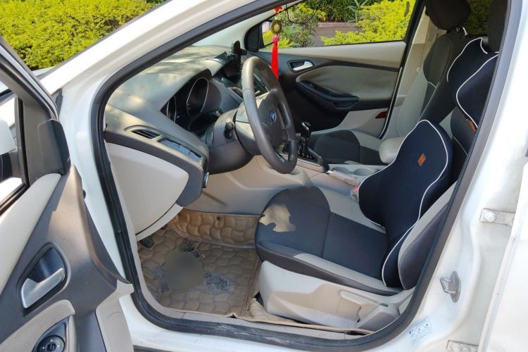Used Ford Focus 2012 Sedan 1.6L Manual Comfort Model Driver Seat